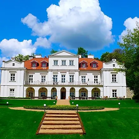 Feriested Dwor Zbozenna