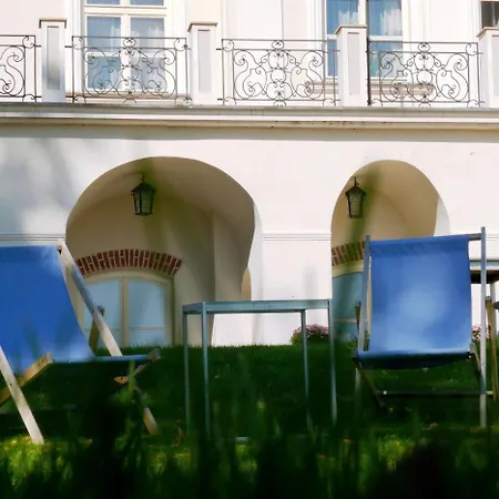 Resort Dwór Zbożenna 3*