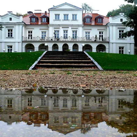 Dwor Zbozenna 度假村